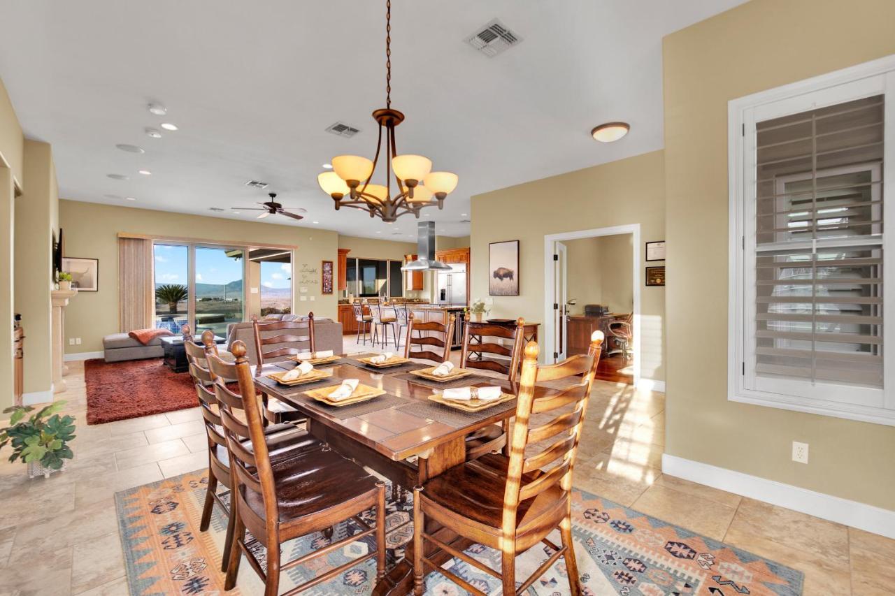 Oasis Retreat At Henderson Greens Casa vacanze